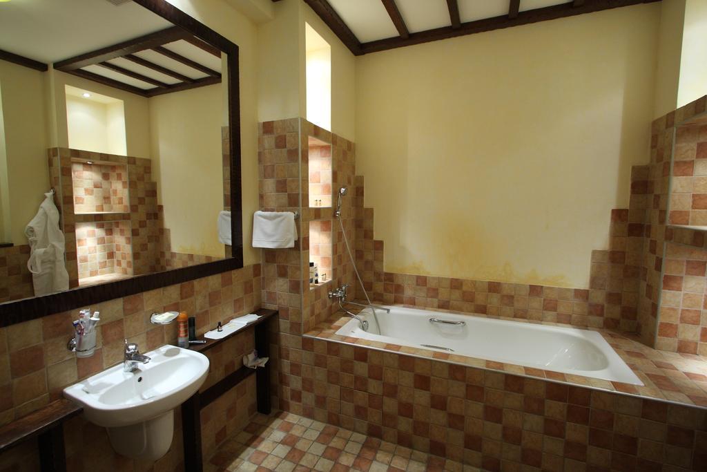 Park-Hotel Butenko Stable Protsev Luaran gambar