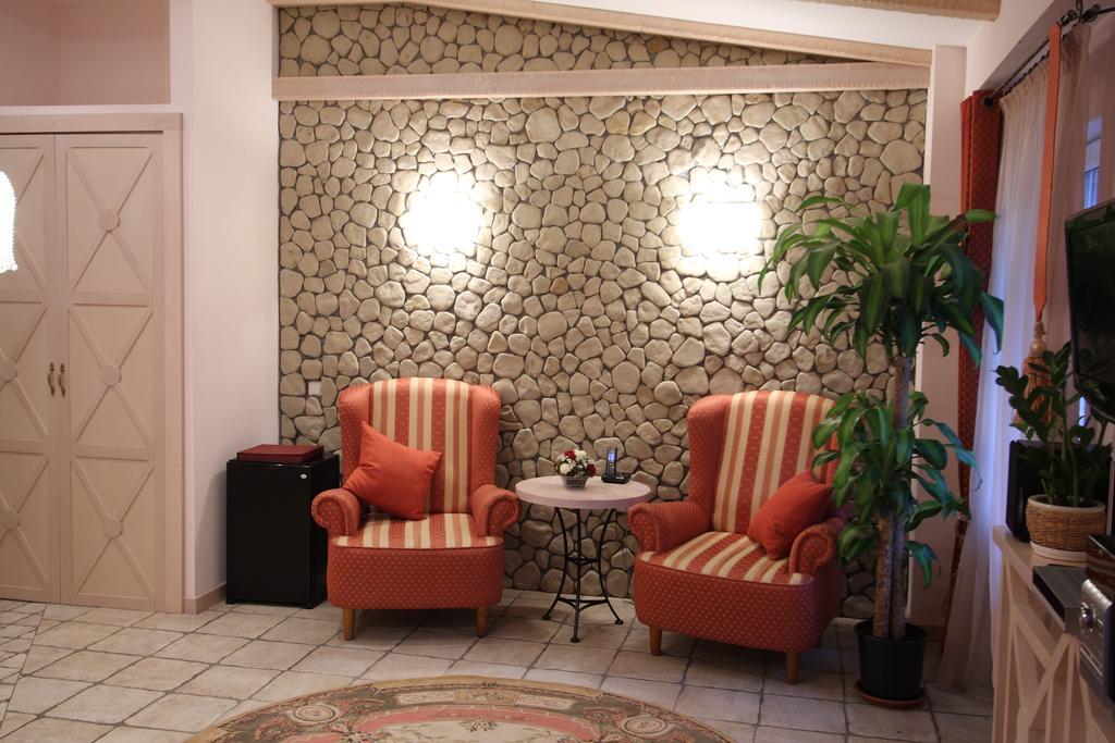 Park-Hotel Butenko Stable Protsev Luaran gambar