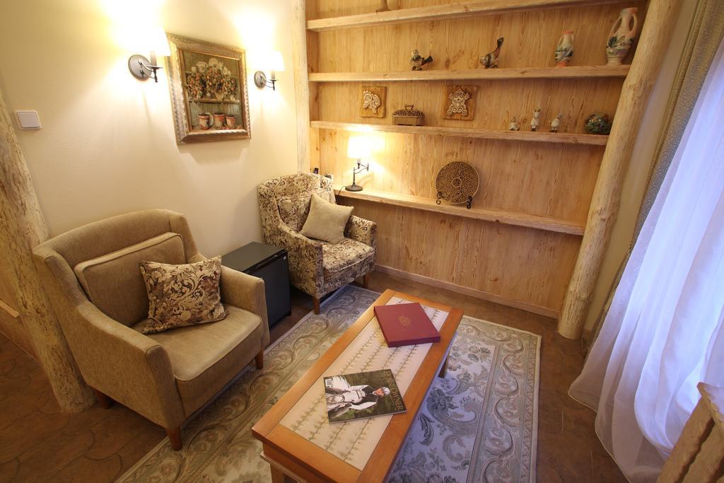 Park-Hotel Butenko Stable Protsev Luaran gambar