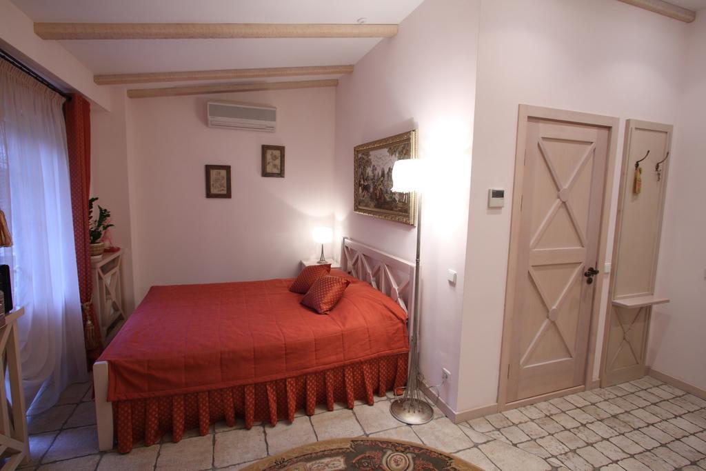 Park-Hotel Butenko Stable Protsev Luaran gambar